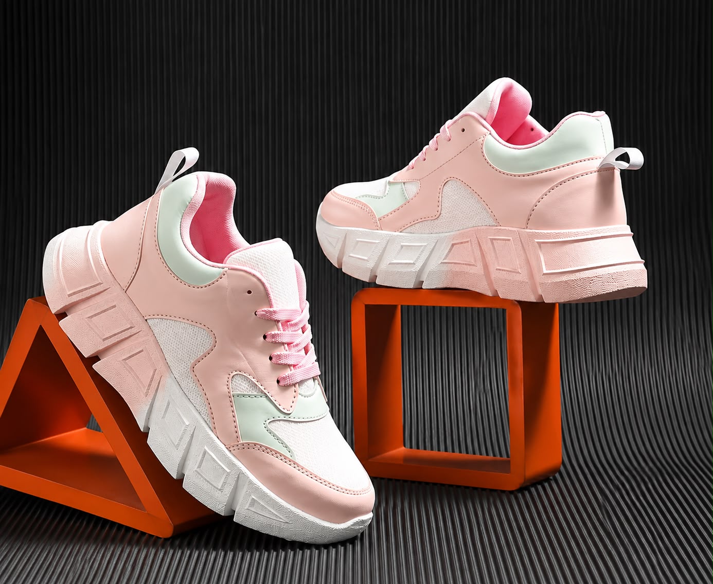Women’s Sports Shoe
