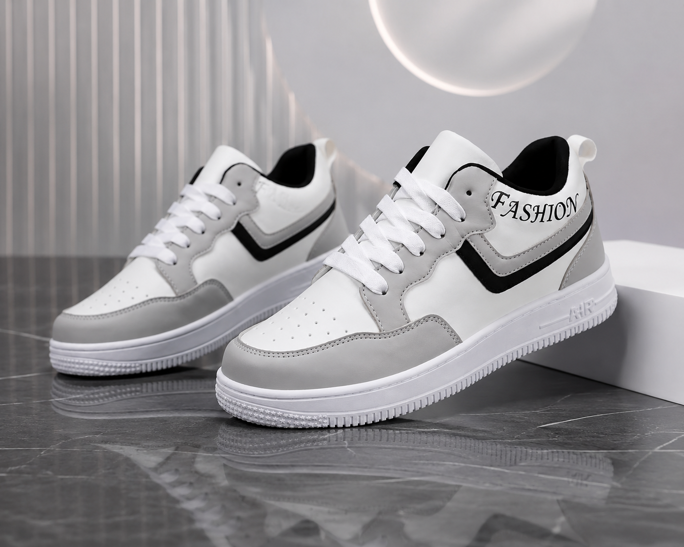 Men’s White Sneaker
